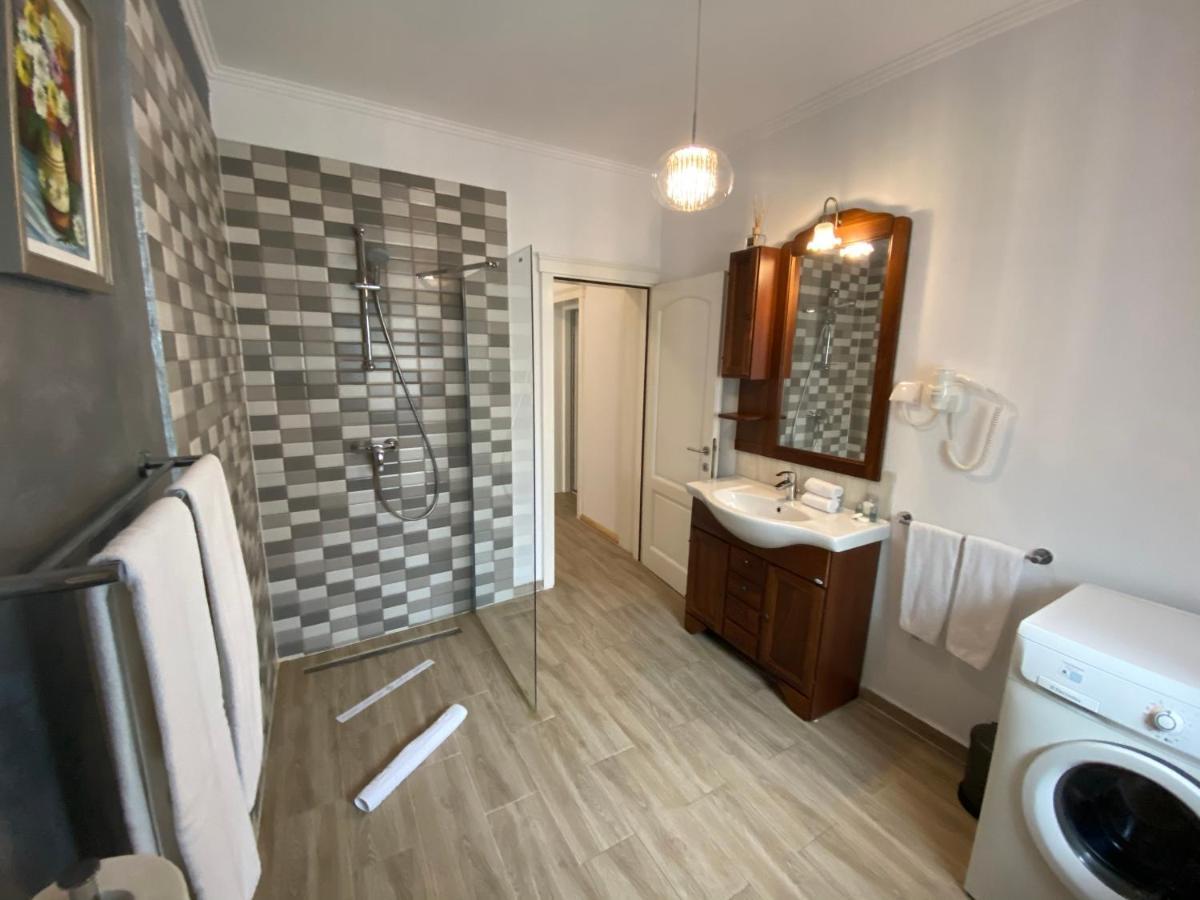 Sarada Boutique Luxury Apartment Deva Dış mekan fotoğraf