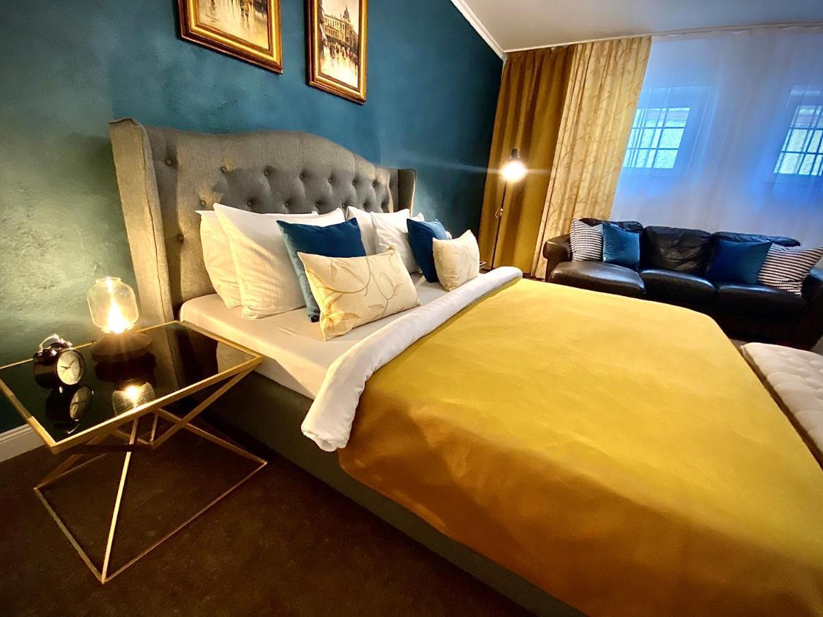 Sarada Boutique Luxury Apartment Deva Dış mekan fotoğraf