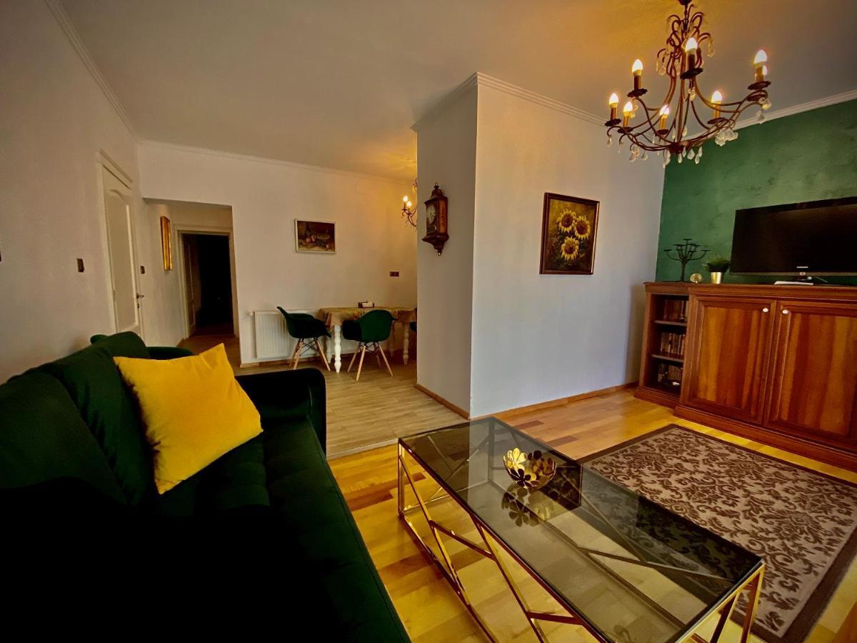 Sarada Boutique Luxury Apartment Deva Dış mekan fotoğraf