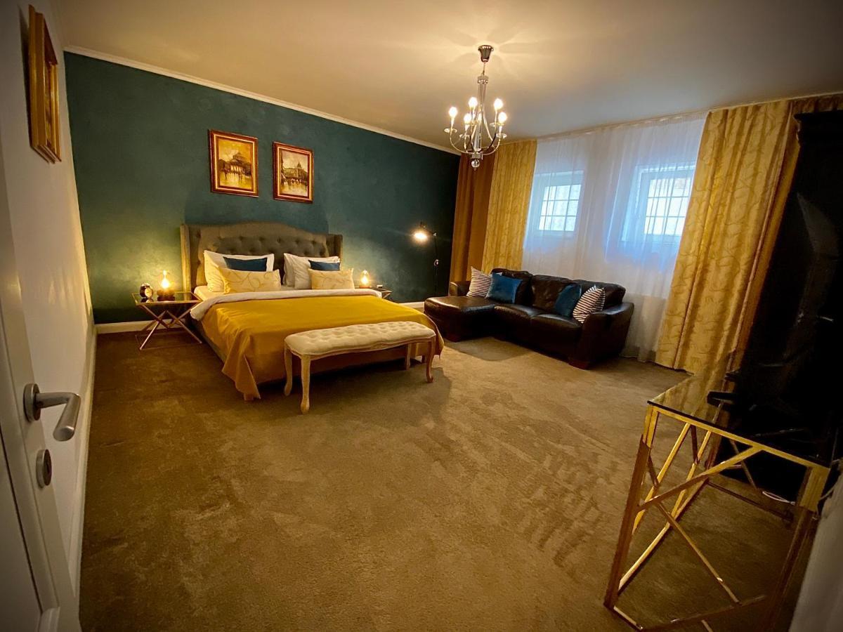 Sarada Boutique Luxury Apartment Deva Dış mekan fotoğraf