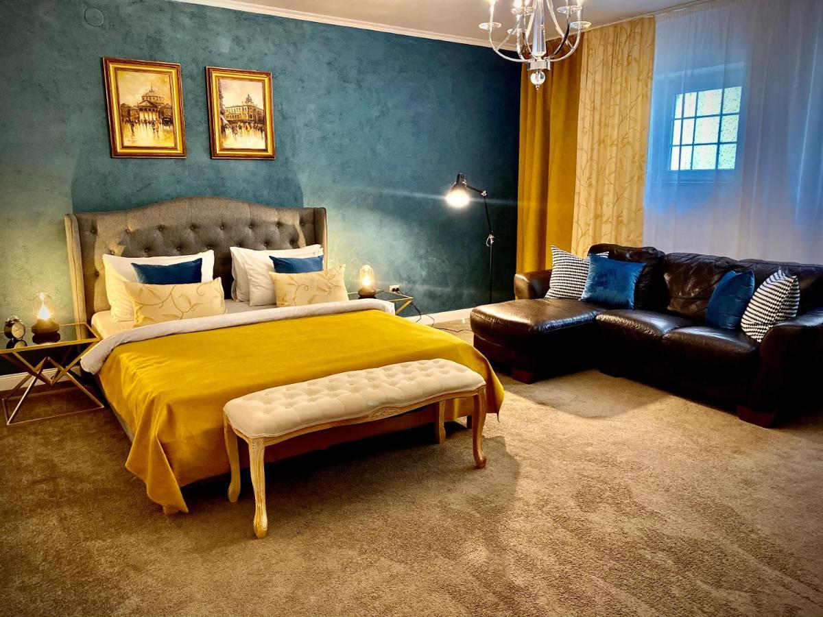 Sarada Boutique Luxury Apartment Deva Dış mekan fotoğraf