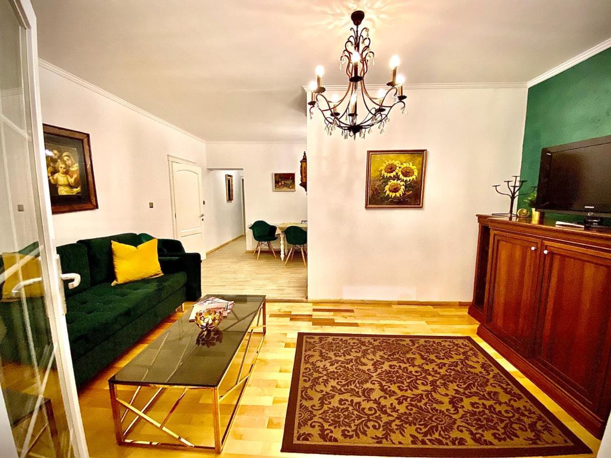 Sarada Boutique Luxury Apartment Deva Dış mekan fotoğraf