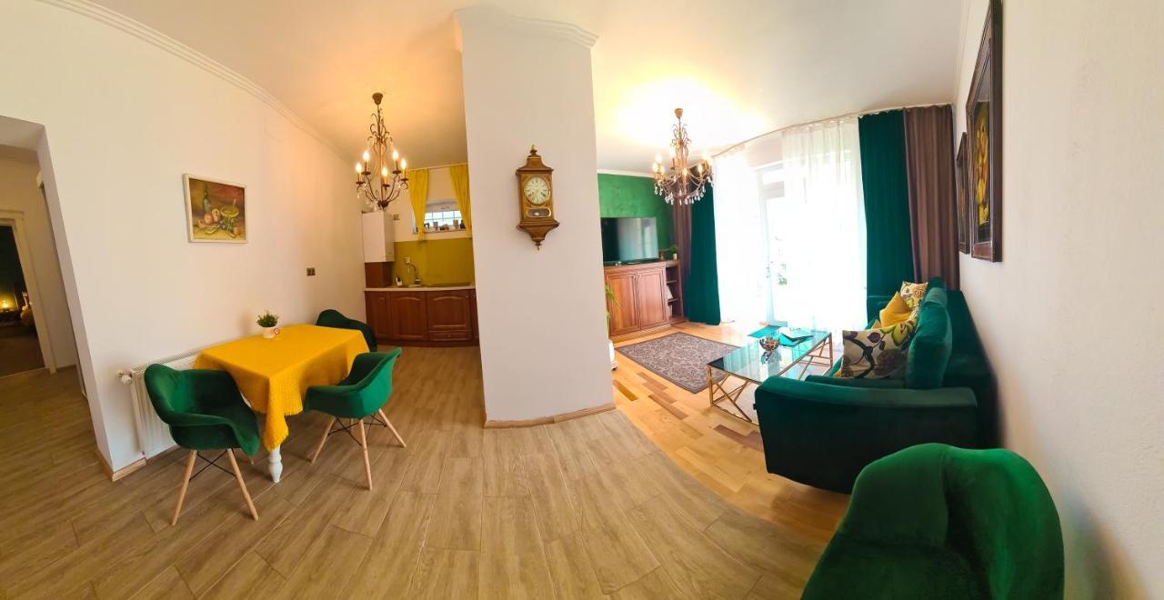 Sarada Boutique Luxury Apartment Deva Dış mekan fotoğraf