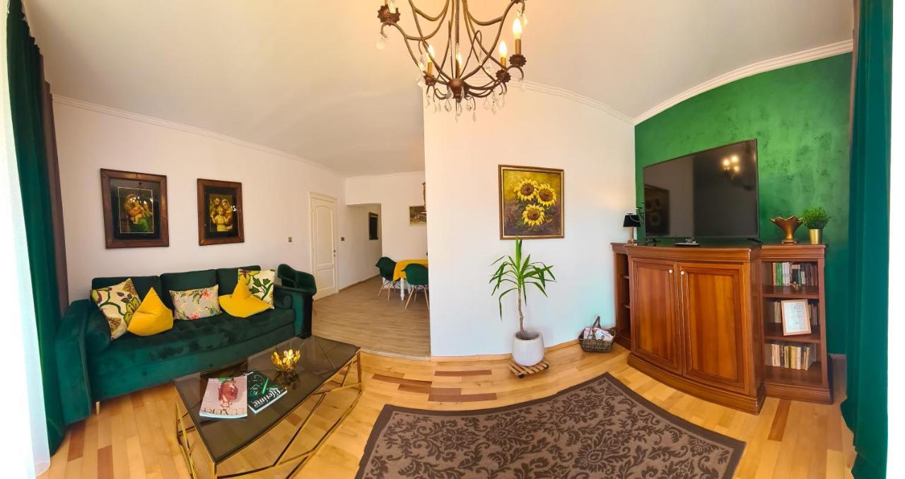 Sarada Boutique Luxury Apartment Deva Dış mekan fotoğraf