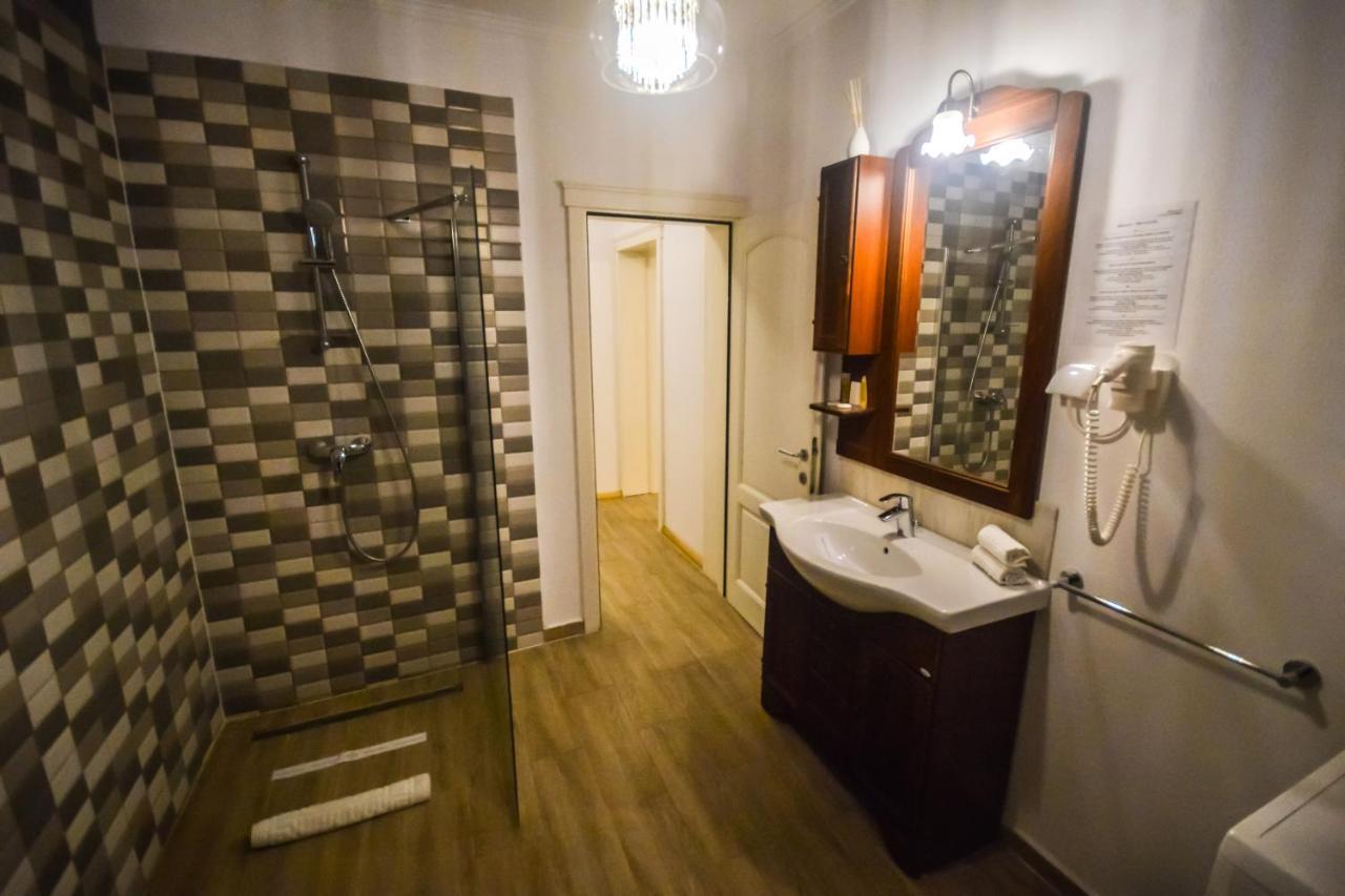 Sarada Boutique Luxury Apartment Deva Dış mekan fotoğraf