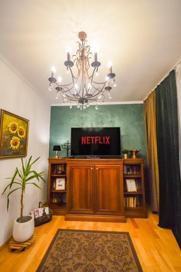 Sarada Boutique Luxury Apartment Deva Dış mekan fotoğraf