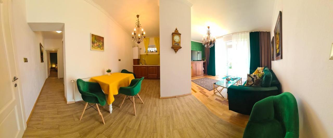 Sarada Boutique Luxury Apartment Deva Dış mekan fotoğraf