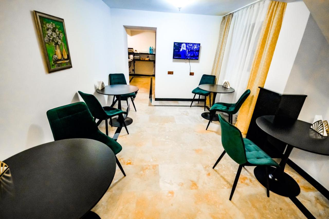 Sarada Boutique Luxury Apartment Deva Dış mekan fotoğraf