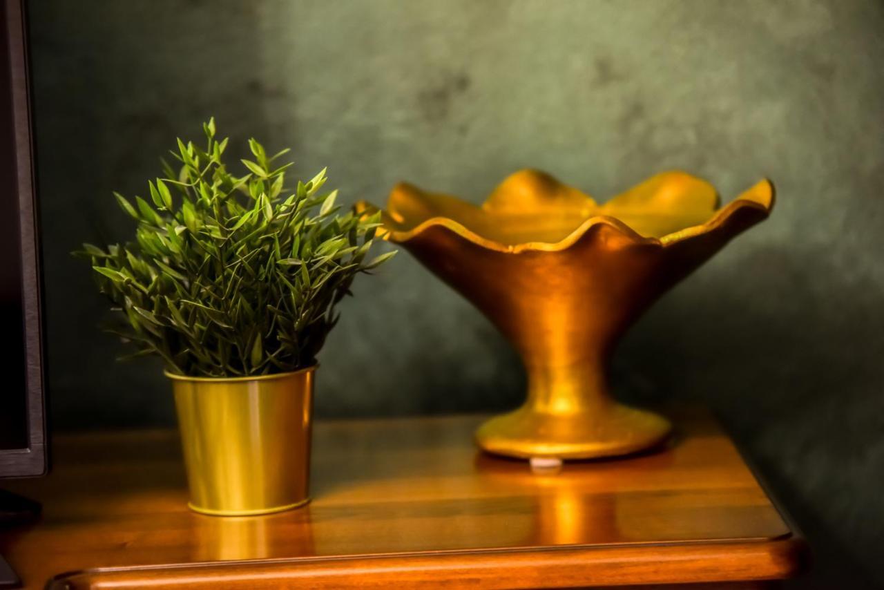 Sarada Boutique Luxury Apartment Deva Dış mekan fotoğraf